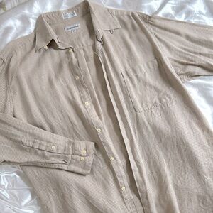 Claiborne Beige Houndstooth Button Up Shirt